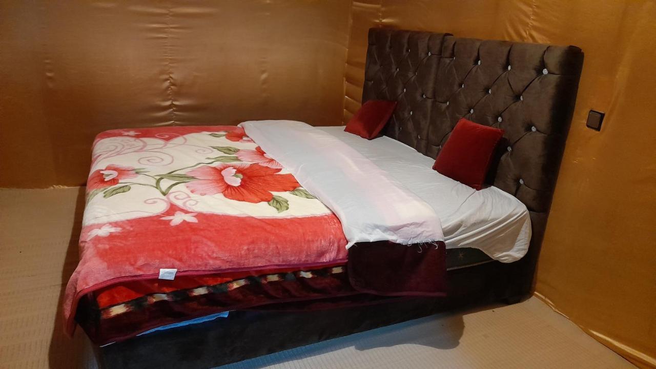 Luxury Trek Desert Camp เมอร์ซูกา ภายนอก รูปภาพ