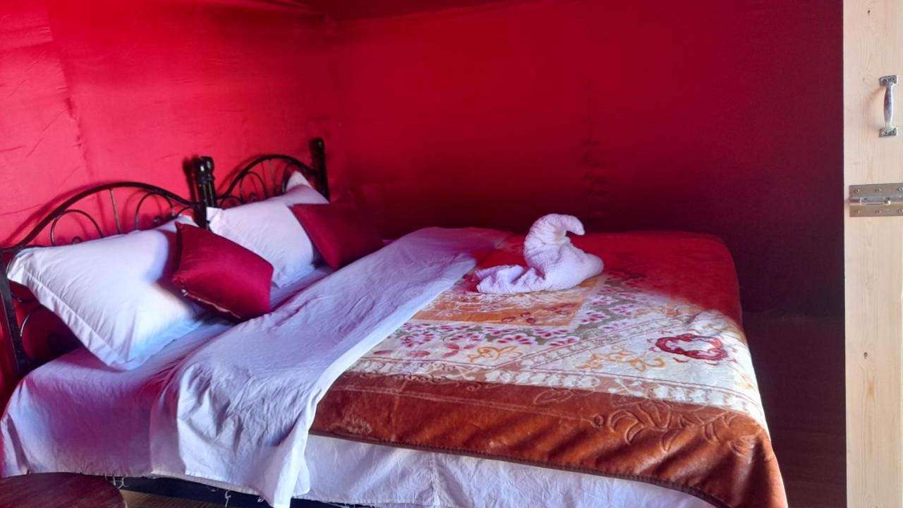 Luxury Trek Desert Camp เมอร์ซูกา ภายนอก รูปภาพ
