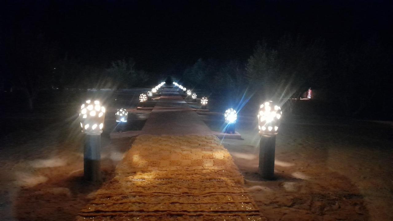 Luxury Trek Desert Camp เมอร์ซูกา ภายนอก รูปภาพ