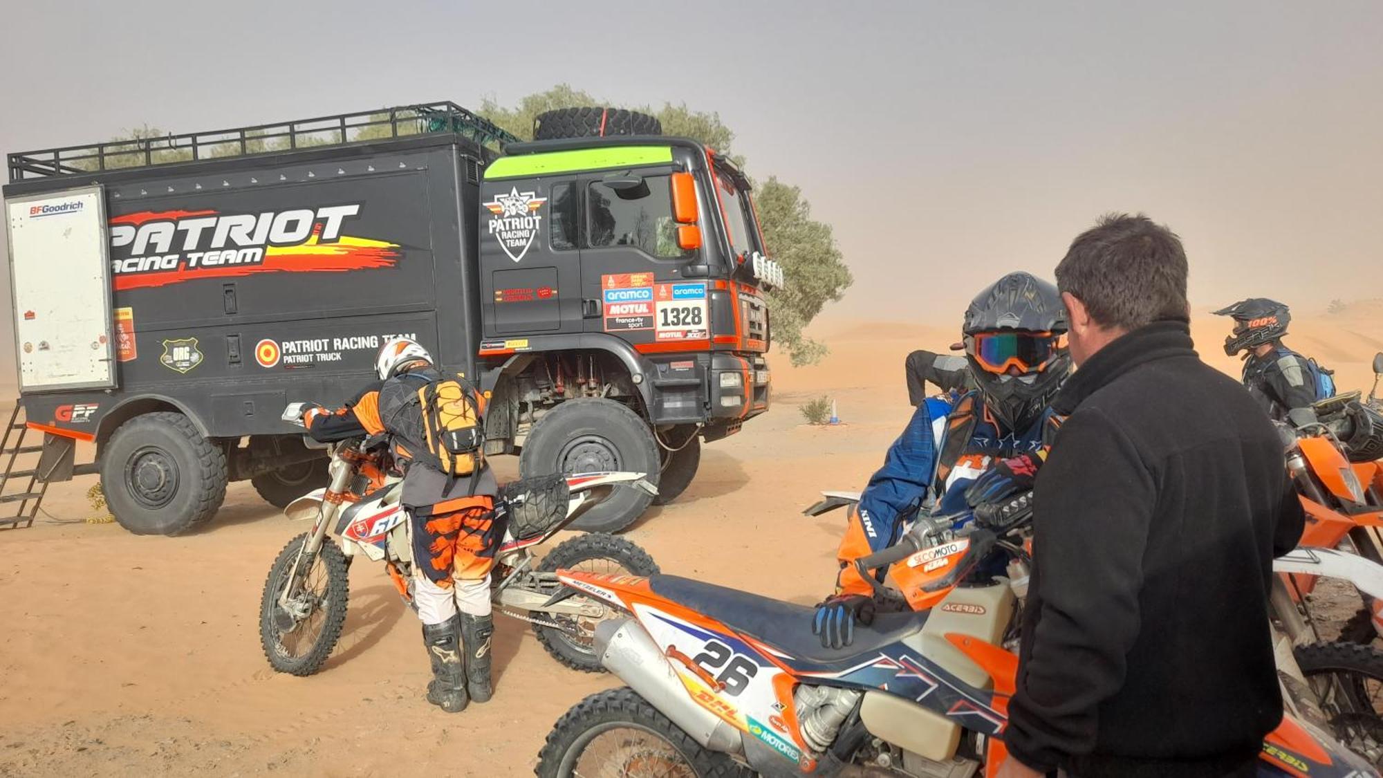 Luxury Trek Desert Camp เมอร์ซูกา ภายนอก รูปภาพ