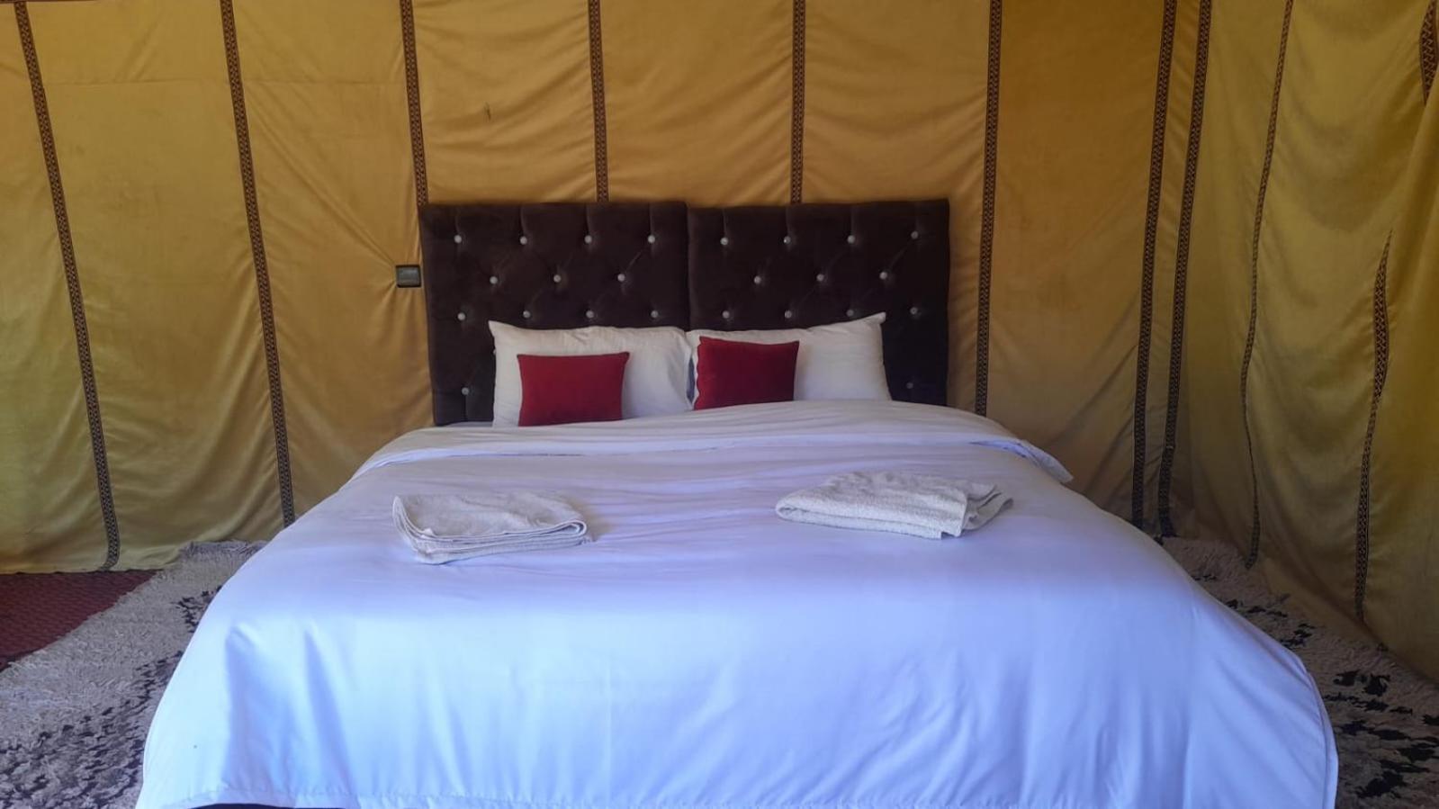 Luxury Trek Desert Camp เมอร์ซูกา ภายนอก รูปภาพ
