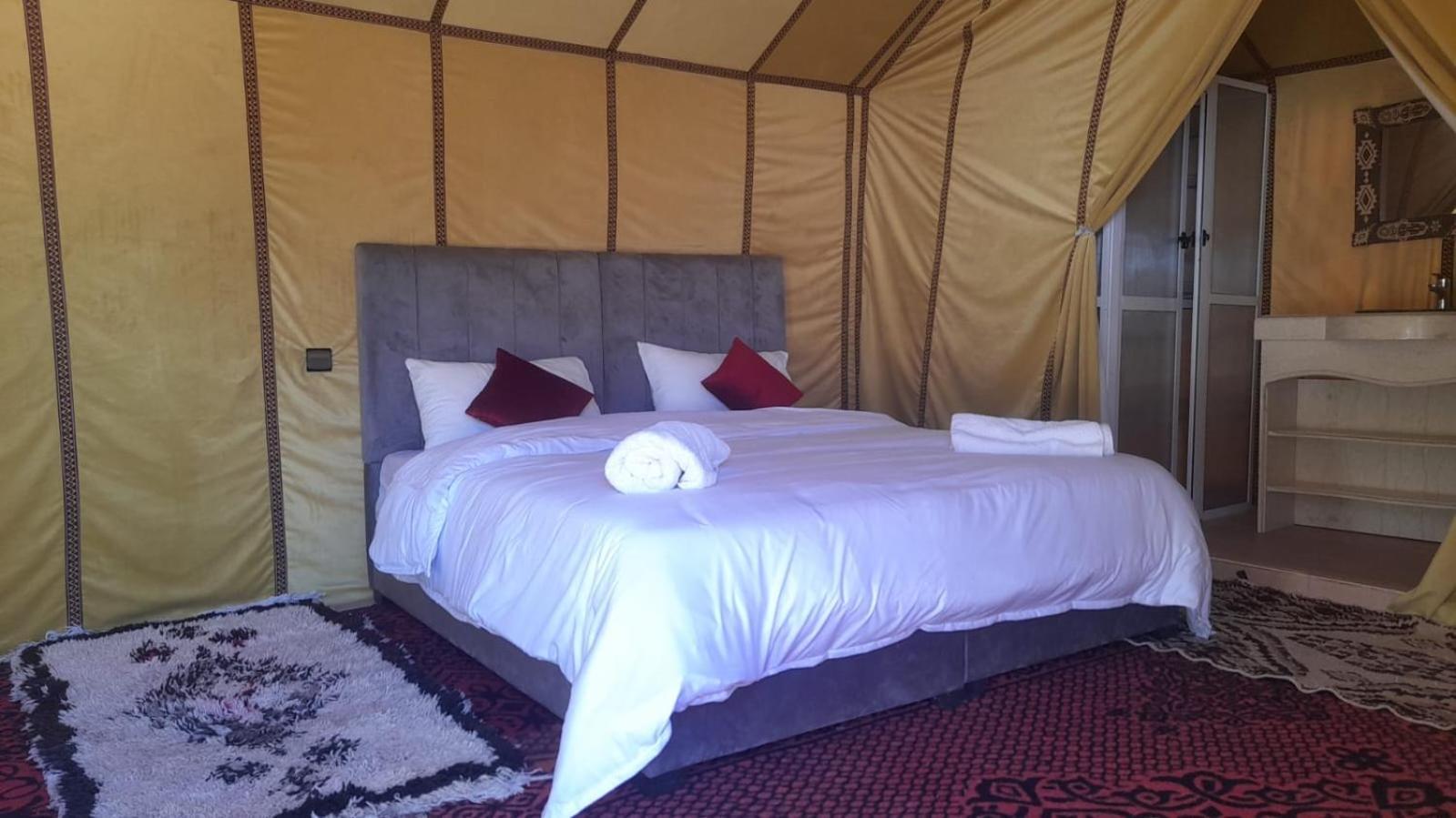 Luxury Trek Desert Camp เมอร์ซูกา ภายนอก รูปภาพ